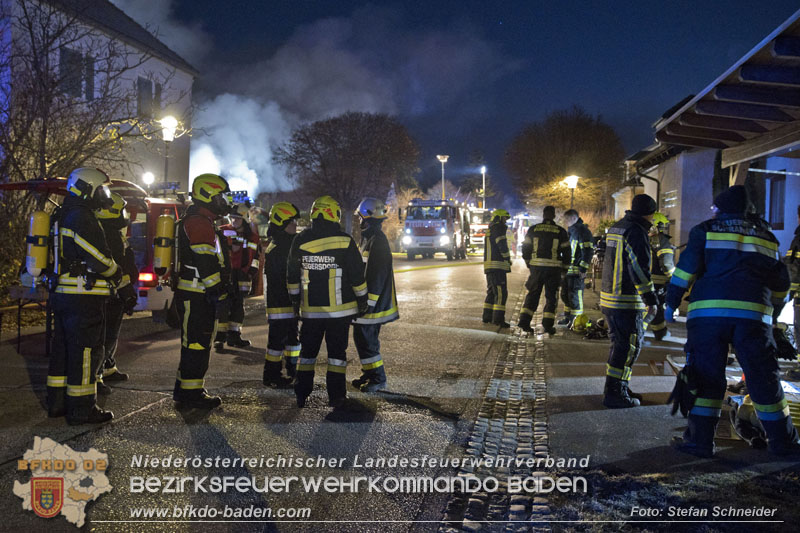 20241201_Mann stirbt bei verehrenden Wohnhausbrand in Landegg Gemeinde Pottendorf N  Foto: Stefan Schneider BFKDO BADEN