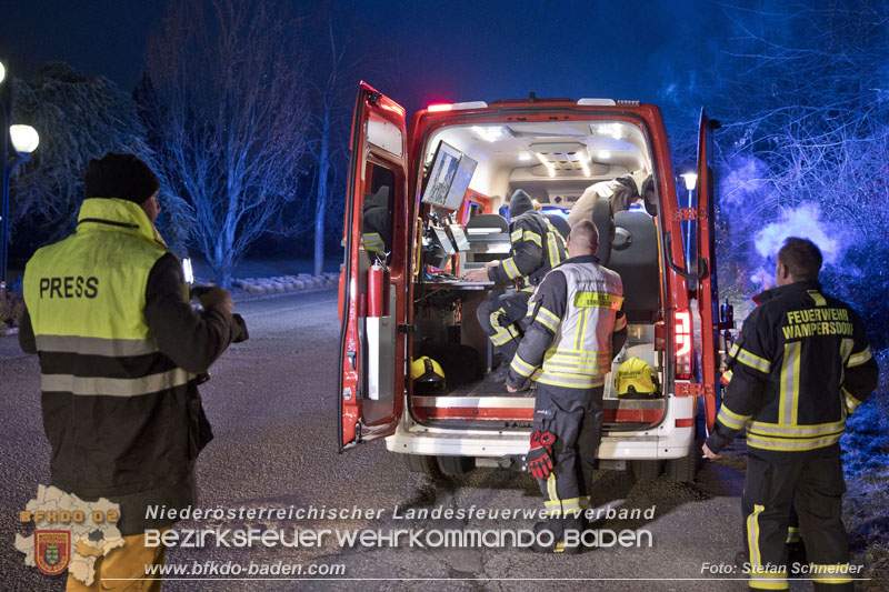 20241201_Mann stirbt bei verehrenden Wohnhausbrand in Landegg Gemeinde Pottendorf N Foto: Stefan Schneider BFKDO BADEN