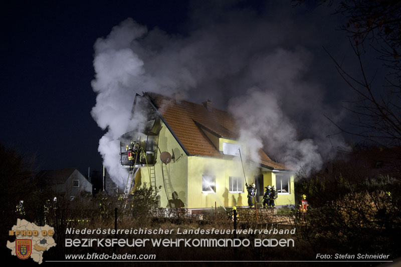 20241201_Mann stirbt bei verehrenden Wohnhausbrand in Landegg Gemeinde Pottendorf N Foto: Stefan Schneider BFKDO BADEN