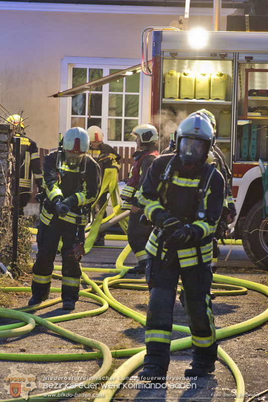 20241201_Mann stirbt bei verehrenden Wohnhausbrand in Landegg Gemeinde Pottendorf N Foto: Stefan Schneider BFKDO BADEN