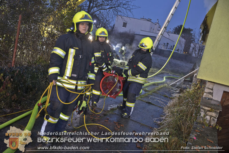 20241201_Mann stirbt bei verehrenden Wohnhausbrand in Landegg Gemeinde Pottendorf N Foto: Stefan Schneider BFKDO BADEN