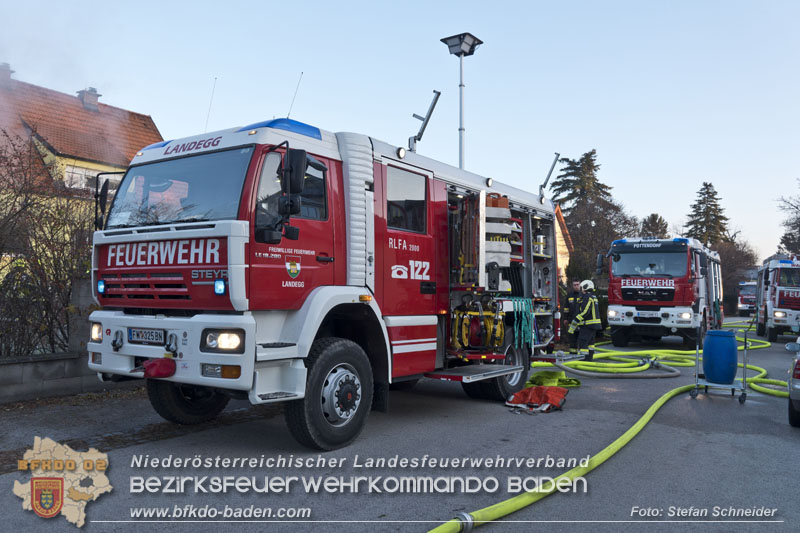 20241201_Mann stirbt bei verehrenden Wohnhausbrand in Landegg Gemeinde Pottendorf N Foto: Stefan Schneider BFKDO BADEN