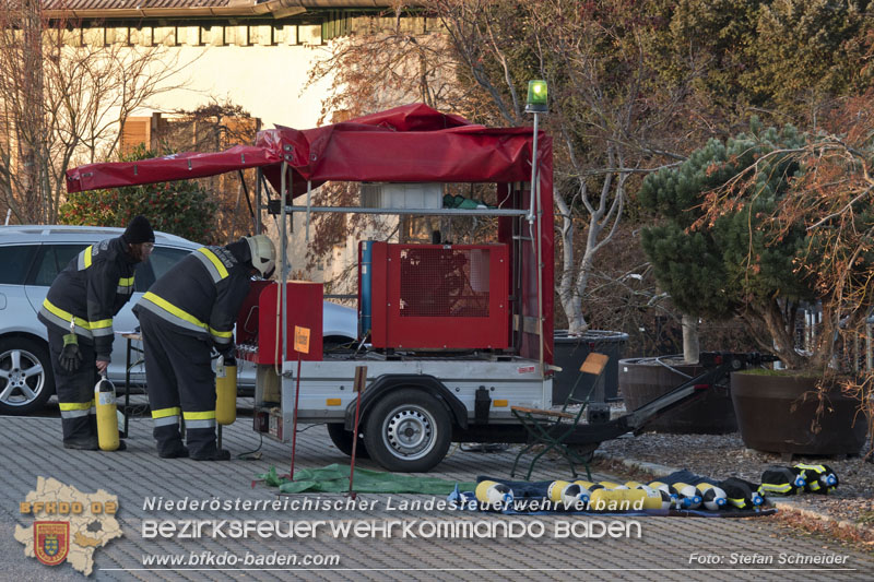 20241201_Mann stirbt bei verehrenden Wohnhausbrand in Landegg Gemeinde Pottendorf N Foto: Stefan Schneider BFKDO BADEN