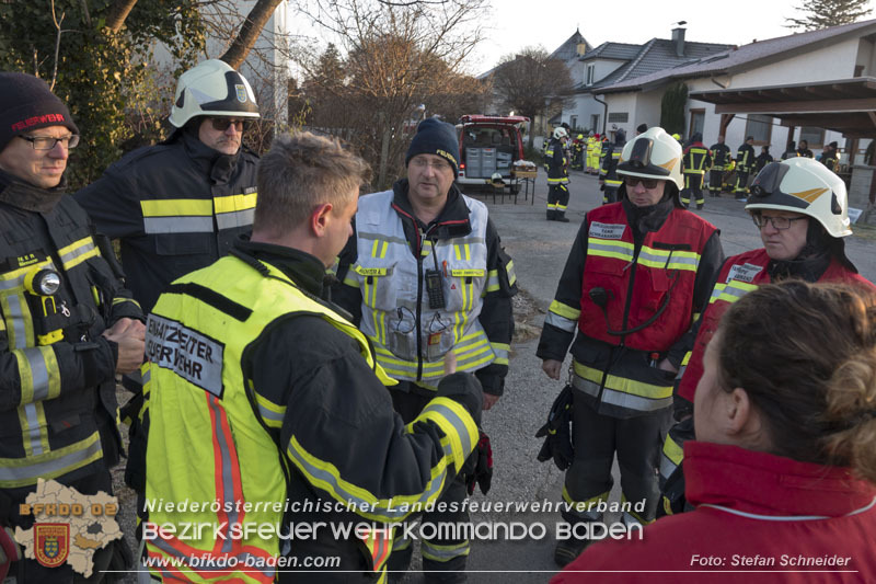 20241201_Mann stirbt bei verehrenden Wohnhausbrand in Landegg Gemeinde Pottendorf N Foto: Stefan Schneider BFKDO BADEN