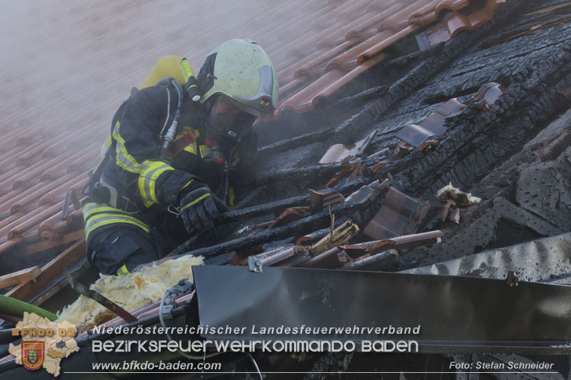 20241201_Mann stirbt bei verehrenden Wohnhausbrand in Landegg Gemeinde Pottendorf N Foto: Stefan Schneider BFKDO BADEN