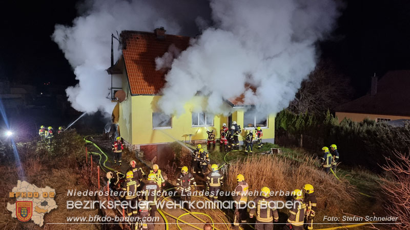 20241201_Mann stirbt bei verehrenden Wohnhausbrand in Landegg Gemeinde Pottendorf N Foto: Stefan Schneider BFKDO BADEN