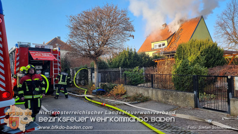 20241201_Mann stirbt bei verehrenden Wohnhausbrand in Landegg Gemeinde Pottendorf N Foto: Stefan Schneider BFKDO BADEN