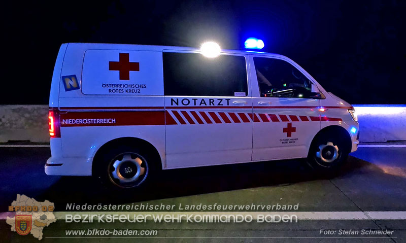 20241219_Personenrettung nach Verkehrsunfall auf der A2 bei Baden Foto: Stefan Schneider BFKDO BADEN 