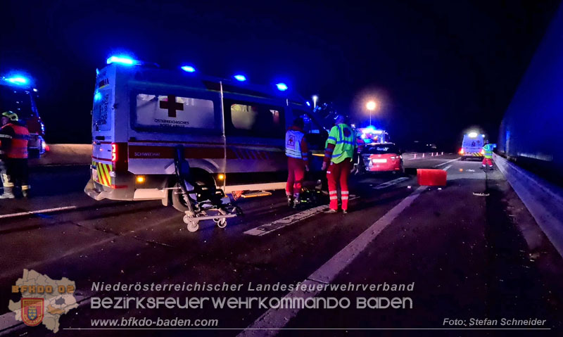 20241219_Personenrettung nach Verkehrsunfall auf der A2 bei Baden Foto: Stefan Schneider BFKDO BADEN 