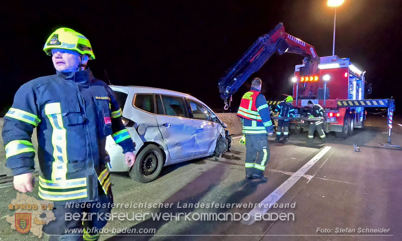 20241219_Personenrettung nach Verkehrsunfall auf der A2 bei Baden Foto: Stefan Schneider BFKDO BADEN 