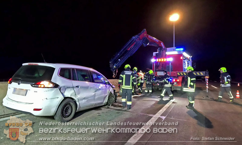 20241219_Personenrettung nach Verkehrsunfall auf der A2 bei Baden Foto: Stefan Schneider BFKDO BADEN 