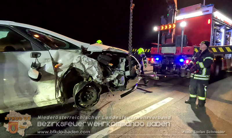 20241219_Personenrettung nach Verkehrsunfall auf der A2 bei Baden Foto: Stefan Schneider BFKDO BADEN 