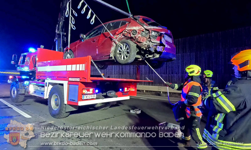 20241219_Personenrettung nach Verkehrsunfall auf der A2 bei Baden Foto: Stefan Schneider BFKDO BADEN 