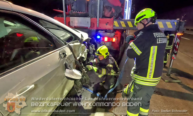 20241219_Personenrettung nach Verkehrsunfall auf der A2 bei Baden Foto: Stefan Schneider BFKDO BADEN 