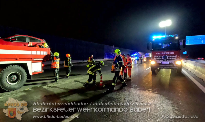 20241219_Personenrettung nach Verkehrsunfall auf der A2 bei Baden Foto: Stefan Schneider BFKDO BADEN 