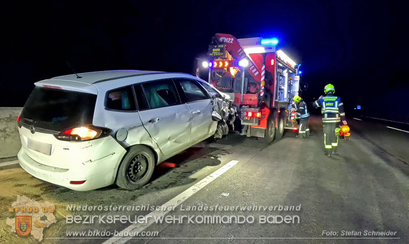 20241219_Personenrettung nach Verkehrsunfall auf der A2 bei Baden Foto: Stefan Schneider BFKDO BADEN 