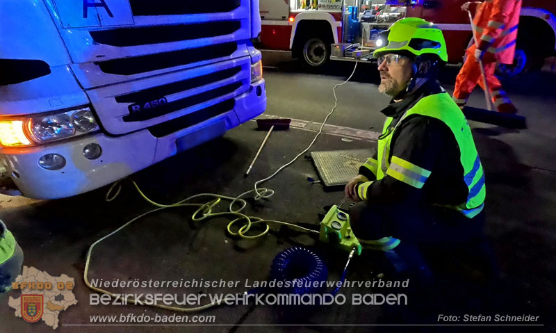 20241219_Personenrettung nach Verkehrsunfall auf der A2 bei Baden Foto: Stefan Schneider BFKDO BADEN 