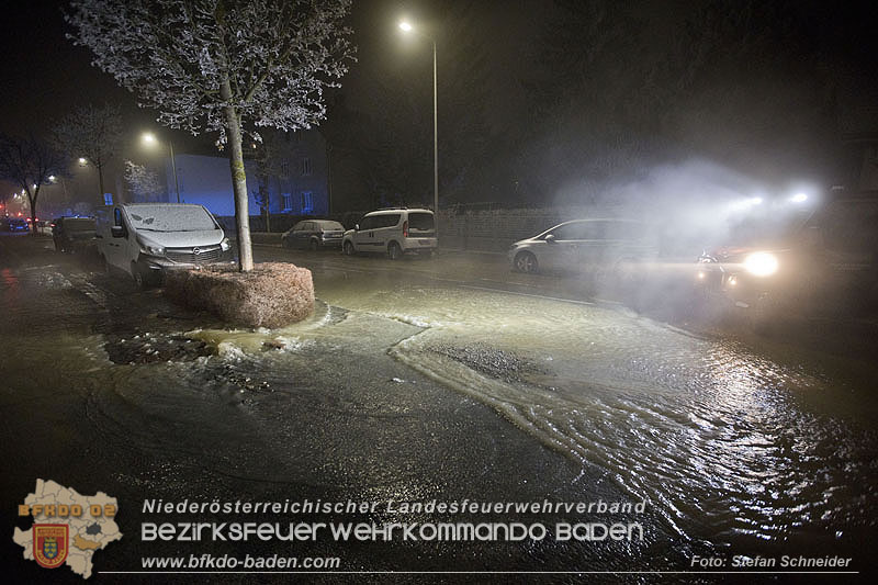 20250101 Rohrbruch einer 200er Hauptwasserleitung in der Stadt Baden  Foto: Stefan Schneider BFKDO BADEN