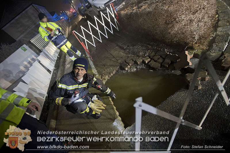 20250101 Rohrbruch einer 200er Hauptwasserleitung in der Stadt Baden  Foto: Stefan Schneider BFKDO BADEN