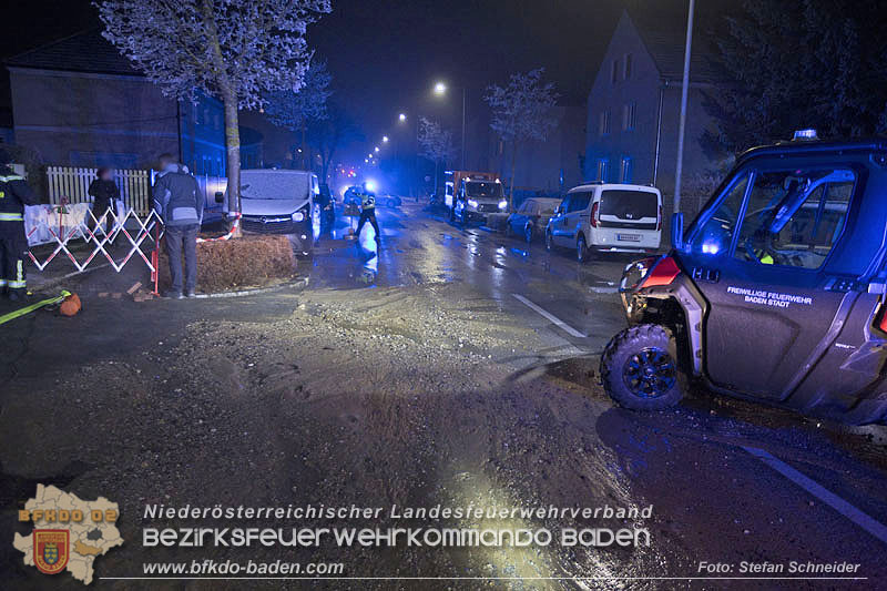 20250101 Rohrbruch einer 200er Hauptwasserleitung in der Stadt Baden  Foto: Stefan Schneider BFKDO BADEN