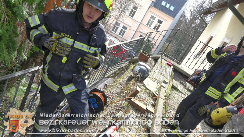 20250310_Feuerwehr befreit Stubentiger Odin" aus unterirdischem Hohlraum in Baden!   Foto: Stefan Schneider FF Baden-Stadt