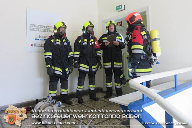 3 Feuerwehren die absolvierten Ausbildungsprüfung Atemschutz  Fotos: Klaus Plamberger und Harald Staudinger