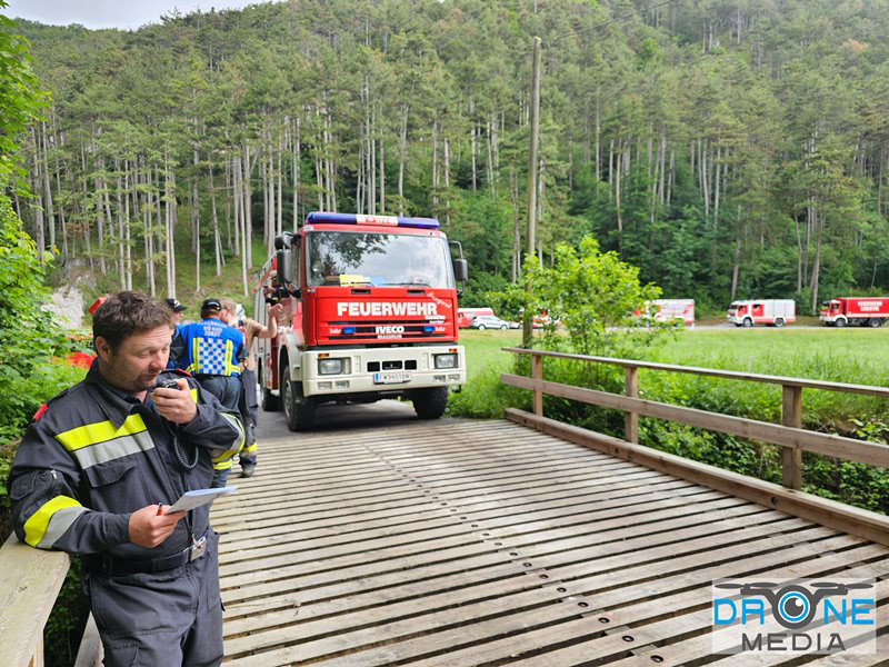 20240601 Abschnittsbung Waldbrand" 2024 in Furth-Pottenstein-Weissenbach  Foto: Christoph Seewald Drohne Media