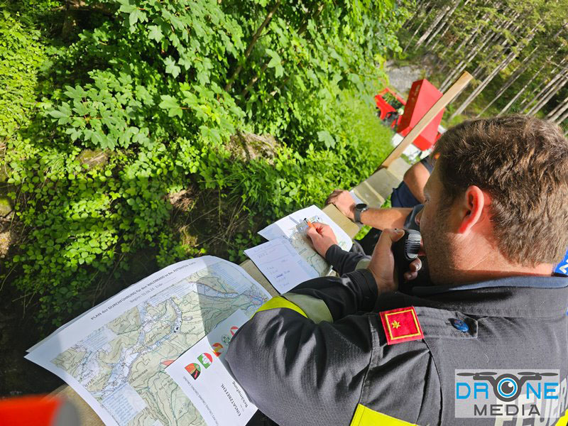 20240601 Abschnittsbung Waldbrand" 2024 in Furth-Pottenstein-Weissenbach  Foto: Christoph Seewald Drohne Media