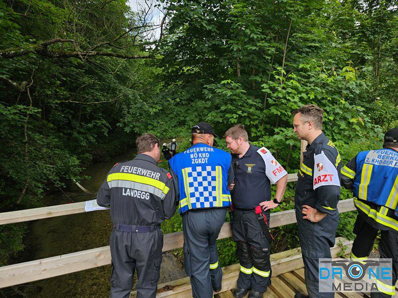 20240601 Abschnittsbung Waldbrand" 2024 in Furth-Pottenstein-Weissenbach  Foto: Christoph Seewald Drohne Media